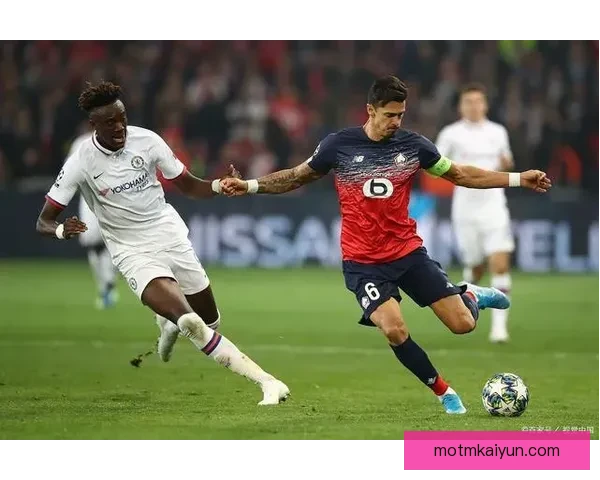 都灵锋线状态回暖，近期比赛表现稳健引人关注