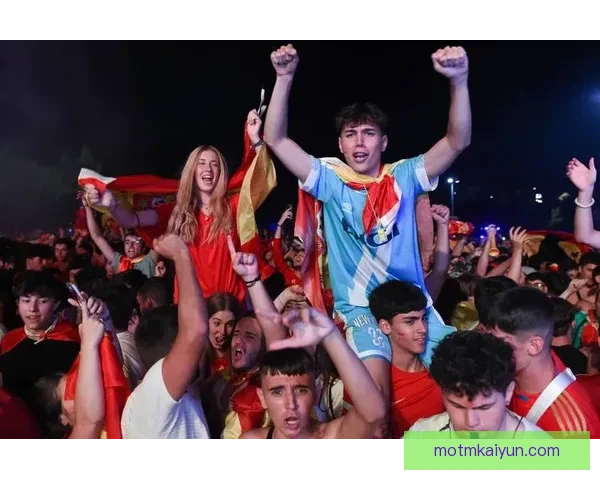 欧洲杯球迷村迎来热潮，赛事期间活动丰富、氛围浓厚